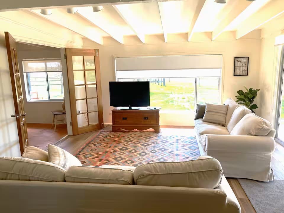 Photo of Cosy Farm Cottage with room for your horses