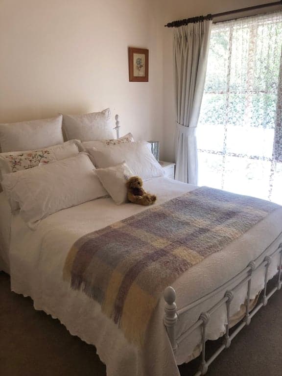 Farm Stay at Sherwood Park bed and breakfast BYO horse, Somerville, VIC (photo 4)