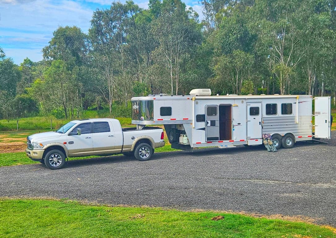 Farm Stay at Diamonds Royal, Glenlogan, QLD (photo 2)