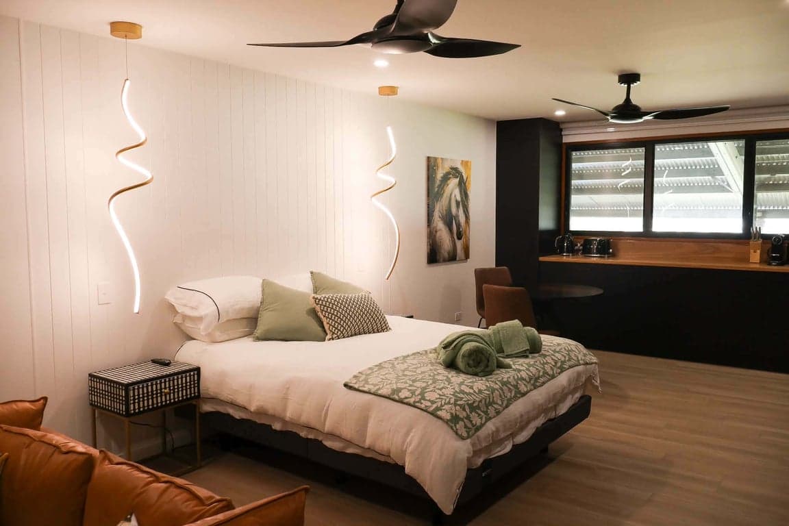 Luxe Oceanfront Equestrian FarmStay, Booral, QLD (photo 2)