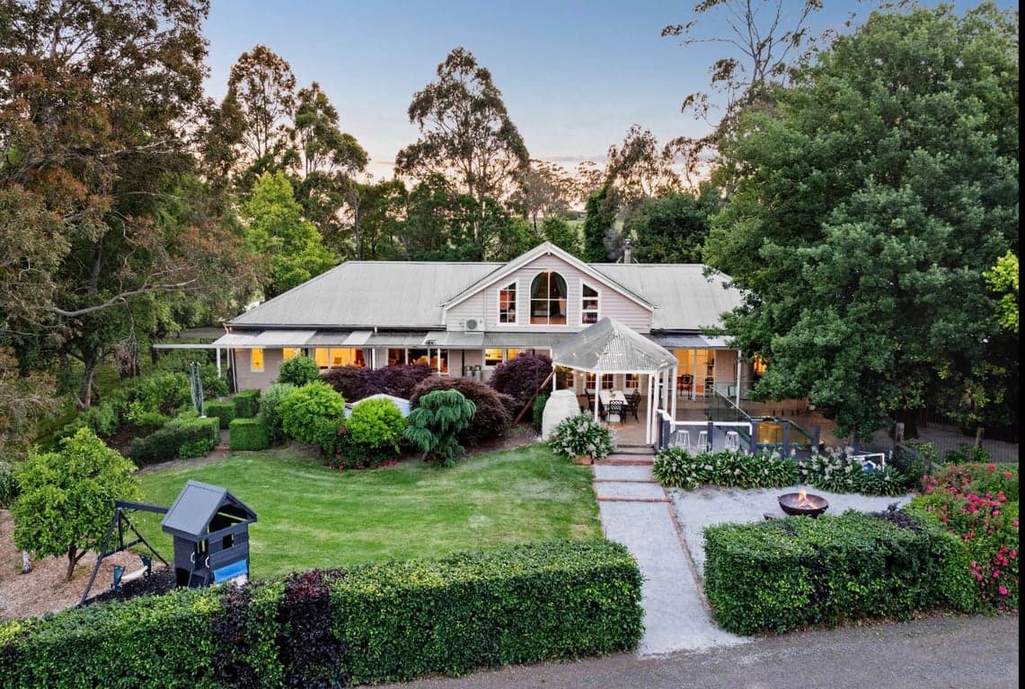 Farm Stay at Stunning location with Mountain views stateforest 5 min away, Neerim South, VIC (photo 7)
