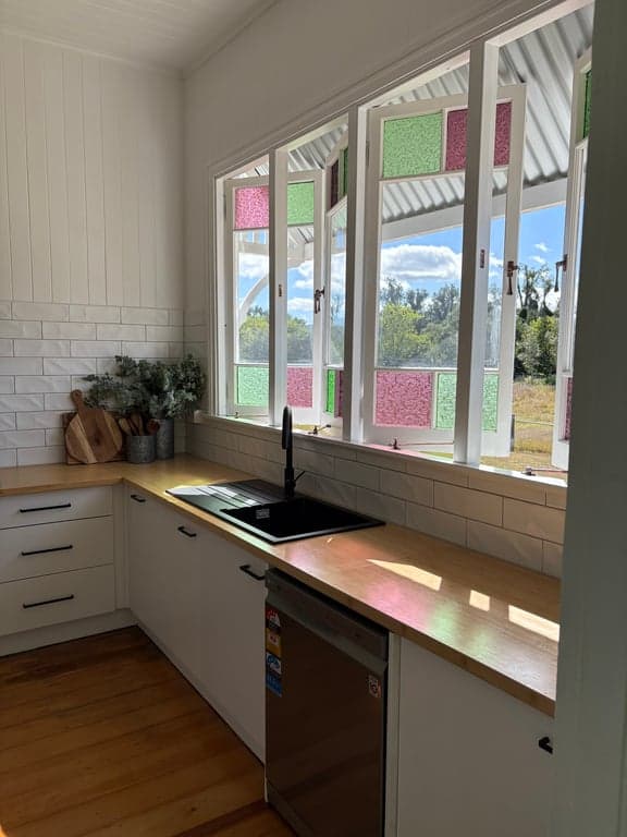 Thumbnail 2 of 3 bedroom renovated Queenslander on 10 acres