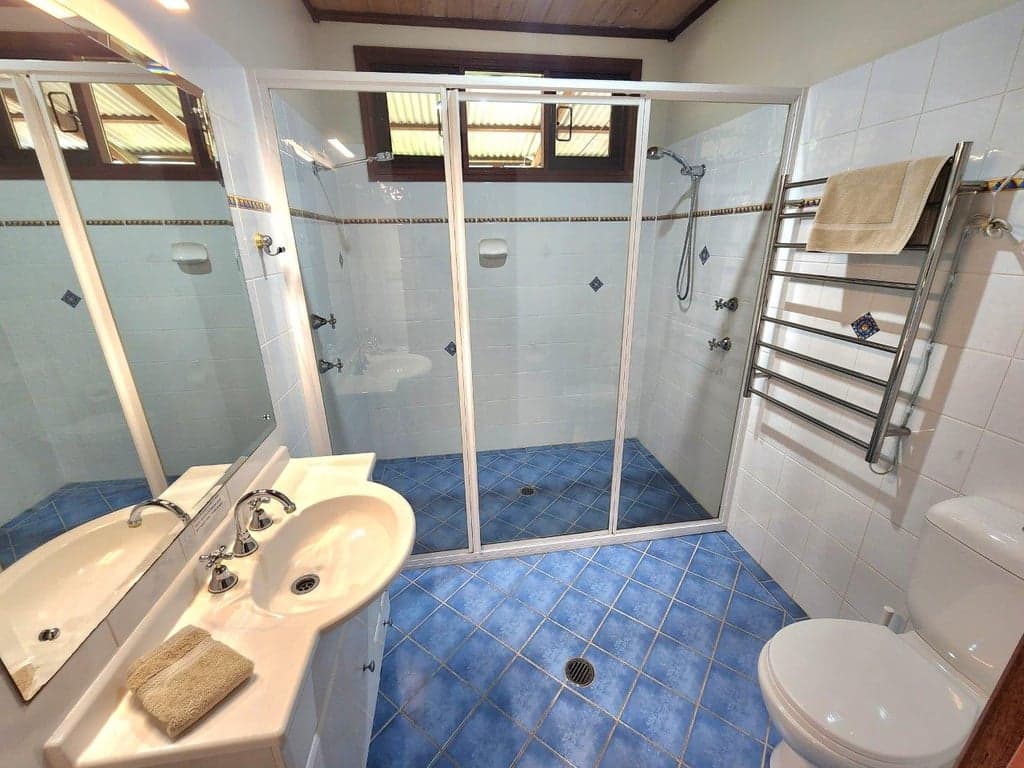 Thumbnail 3 of Bilpin Country Lodge family accommodation in Blue Mtns NSW
