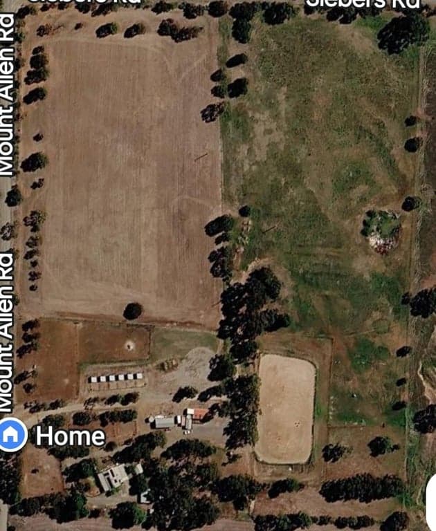 Thumbnail 9 of Yard with shelter and share paddocks. Arena and round yard