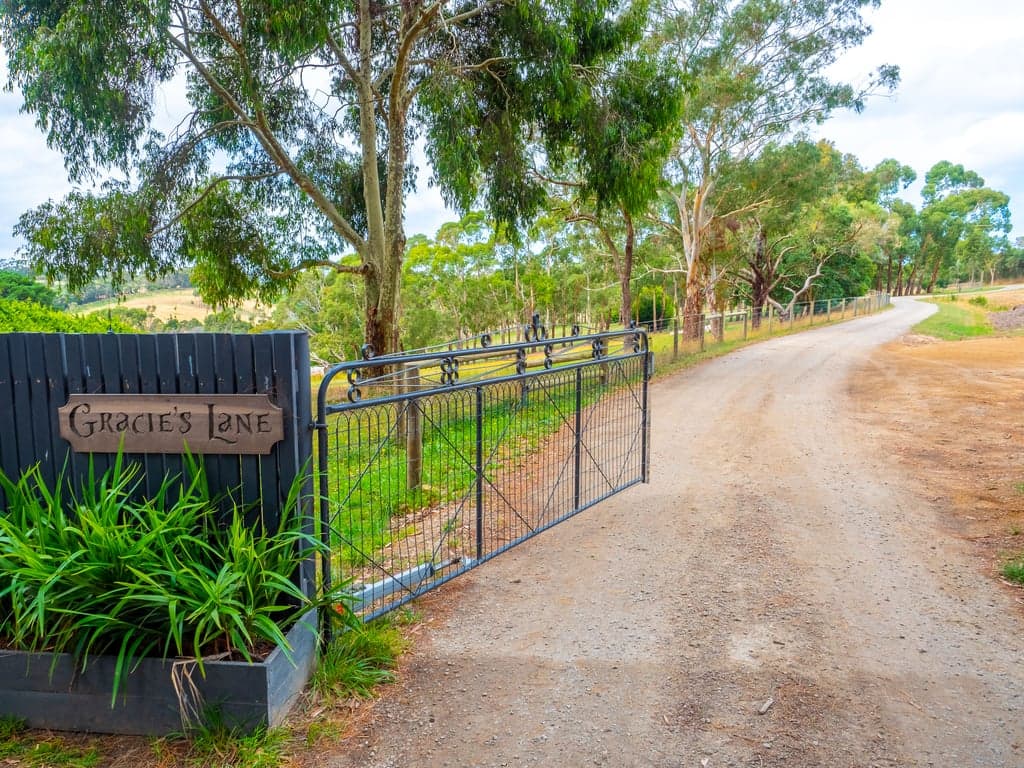 Farm Stay at Luxury Retreat for Humans & Horses-Villa 1, Main Ridge, VIC (photo 7)