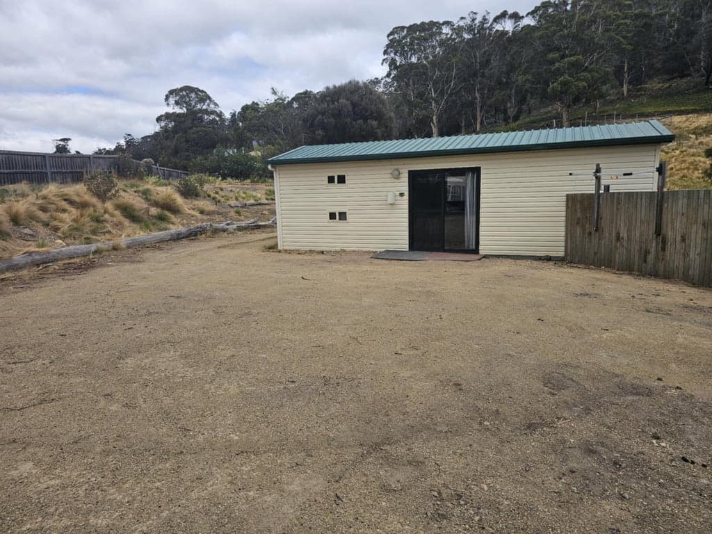 Farm Stay at Horse Stays & Panoramic Views at Mt Rumney, Mount Rumney, TAS