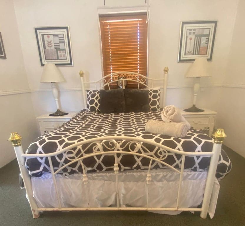 Thumbnail 2 of Accommodation available with space for your horses